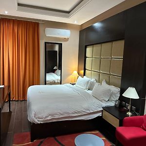 Rich-Bridge Hotel